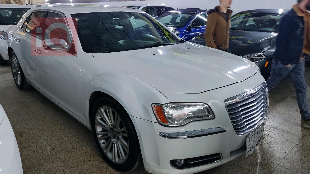 کرایسلەر 300